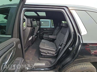 2023 GMC Yukon Denali - miniatura 13