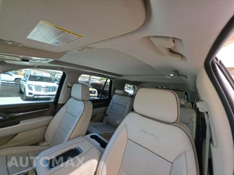 2023 GMC Yukon Denali - miniatura 11