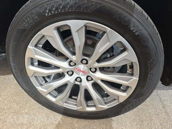 2023 GMC Yukon Denali - miniatura 25