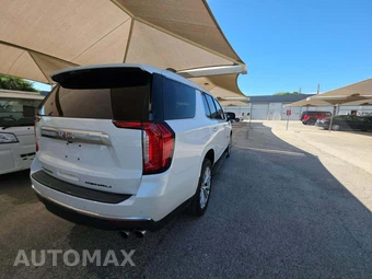 2023 GMC Yukon Denali - miniatura 3