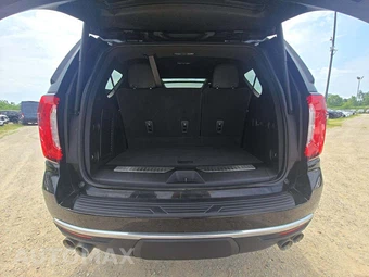 2023 GMC Yukon Denali - miniatura 12