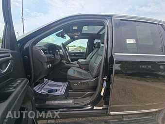 2023 GMC Yukon Denali - miniatura 3