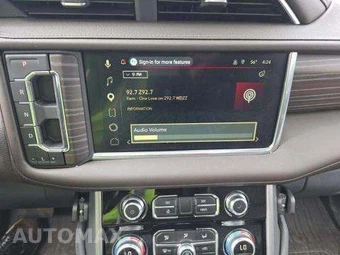 2023 GMC Yukon Denali - miniatura 10