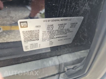 2023 GMC Yukon Denali 5SA - miniatura 16