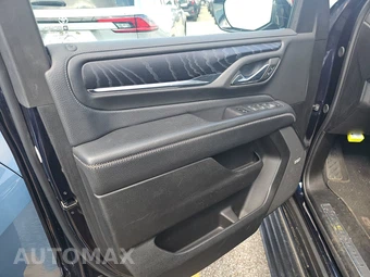 2023 GMC Yukon Denali 5SA - miniatura 9