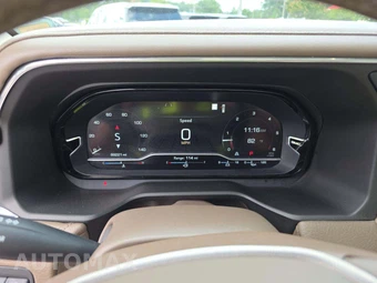 2023 GMC Yukon Denali 5SA - miniatura 9