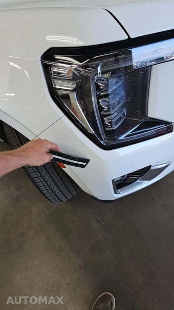 2023 GMC Yukon Denali 5SA - miniatura 28