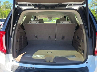 2023 GMC Yukon Denali 5SA - miniatura 12