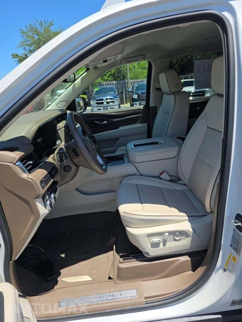 2023 GMC Yukon Denali 5SA - miniatura 3