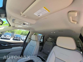2023 GMC Yukon Denali 5SA - miniatura 8
