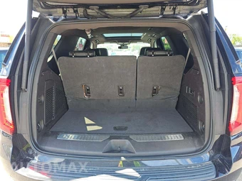 2023 GMC Yukon Denali 5SA - miniatura 15