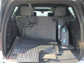 2023 GMC Yukon Denali 5SA - miniatura 17