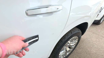 2023 GMC Yukon Denali 5SA - miniatura 32