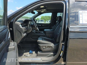 2023 GMC Yukon Denali 5SA - miniatura 3