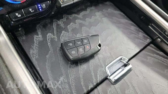 2023 GMC Yukon Denali 5SA - miniatura 19