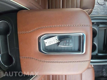 2023 GMC Yukon Denali Ultimate - miniatura 8