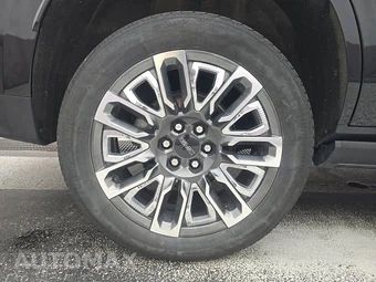 2023 GMC Yukon Denali Ultimate - miniatura 5