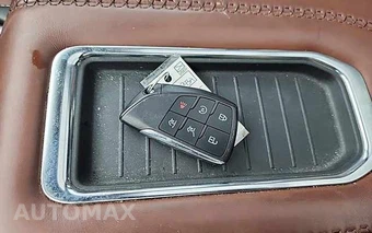 2023 GMC Yukon Denali Ultimate - miniatura 16