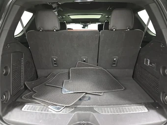 2023 GMC Yukon Denali Ultimate - miniatura 17