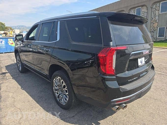 2023 GMC Yukon Denali Ultimate - miniatura 2