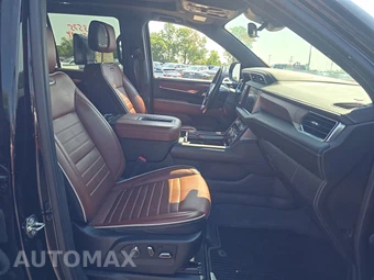 2023 GMC Yukon Denali Ultimate - miniatura 8