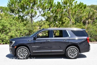 2023 GMC Yukon Denali Ultimate 5SB - miniatura 3