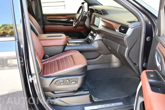 2023 GMC Yukon Denali Ultimate 5SB - miniatura 46