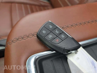 2023 GMC Yukon Denali Ultimate 5SB - miniatura 8