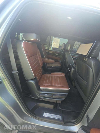 2023 GMC Yukon Denali Ultimate 5SB - miniatura 17