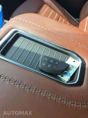 2023 GMC Yukon Denali Ultimate 5SB - miniatura 5