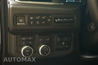 2023 GMC Yukon Denali Ultimate 5SB - miniatura 23