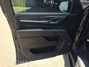 2023 GMC Yukon Denali XL - miniatura 9