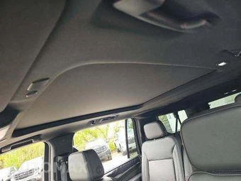2023 GMC Yukon Denali XL - miniatura 11