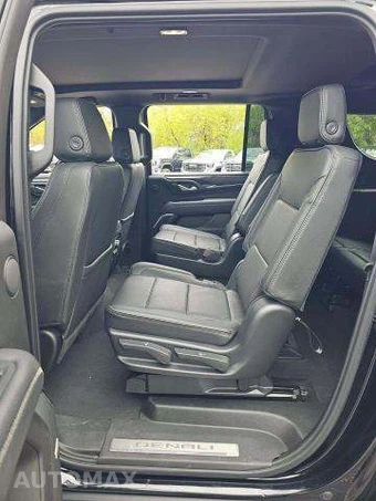 2023 GMC Yukon Denali XL - miniatura 13