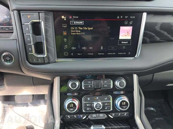 2023 GMC Yukon Denali XL - miniatura 10