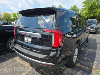 2023 GMC Yukon Denali XL - miniatura 3