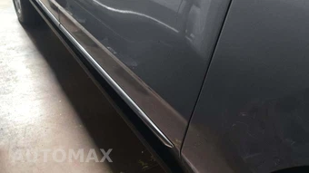 2023 GMC Yukon Denali XL 5SA - miniatura 30