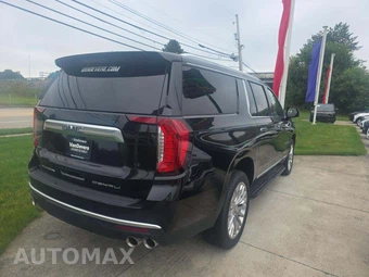 2023 GMC Yukon Denali XL 5SA - miniatura 3