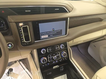 2023 GMC Yukon Denali XL 5SA - miniatura 11