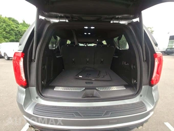 2023 GMC Yukon Denali XL 5SA - miniatura 15