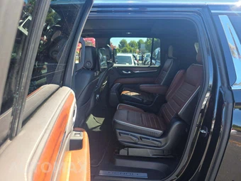 2023 GMC Yukon Denali XL Ultimate 5SB - miniatura 10