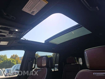2023 GMC Yukon Denali XL Ultimate 5SB - miniatura 8