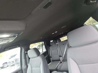 2023 GMC Yukon SLE - miniatura 11