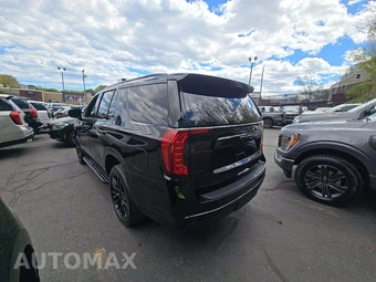 2023 GMC Yukon SLE - miniatura 2
