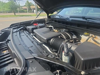 2023 GMC Yukon SLE 3SA - miniatura 18