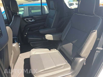 2023 GMC Yukon SLT - miniatura 13