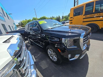 2023 GMC Yukon SLT - miniatura 4