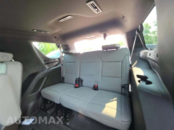 2023 GMC Yukon SLT - miniatura 14