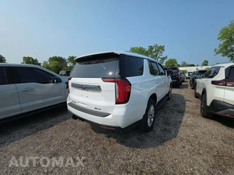 2023 GMC Yukon SLT - miniatura 3
