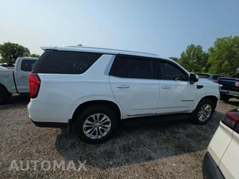 2023 GMC Yukon SLT - miniatura 4